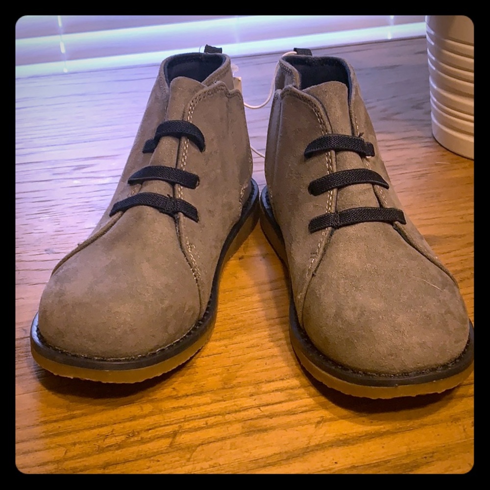 Boys Gray and Navy Blue Shoe